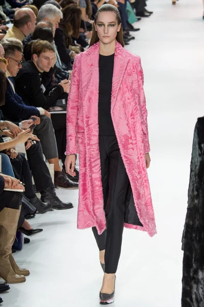 Look 37